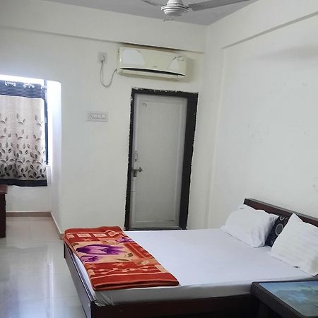 Hotel Rajtilak Guest House Vadali Экстерьер фото