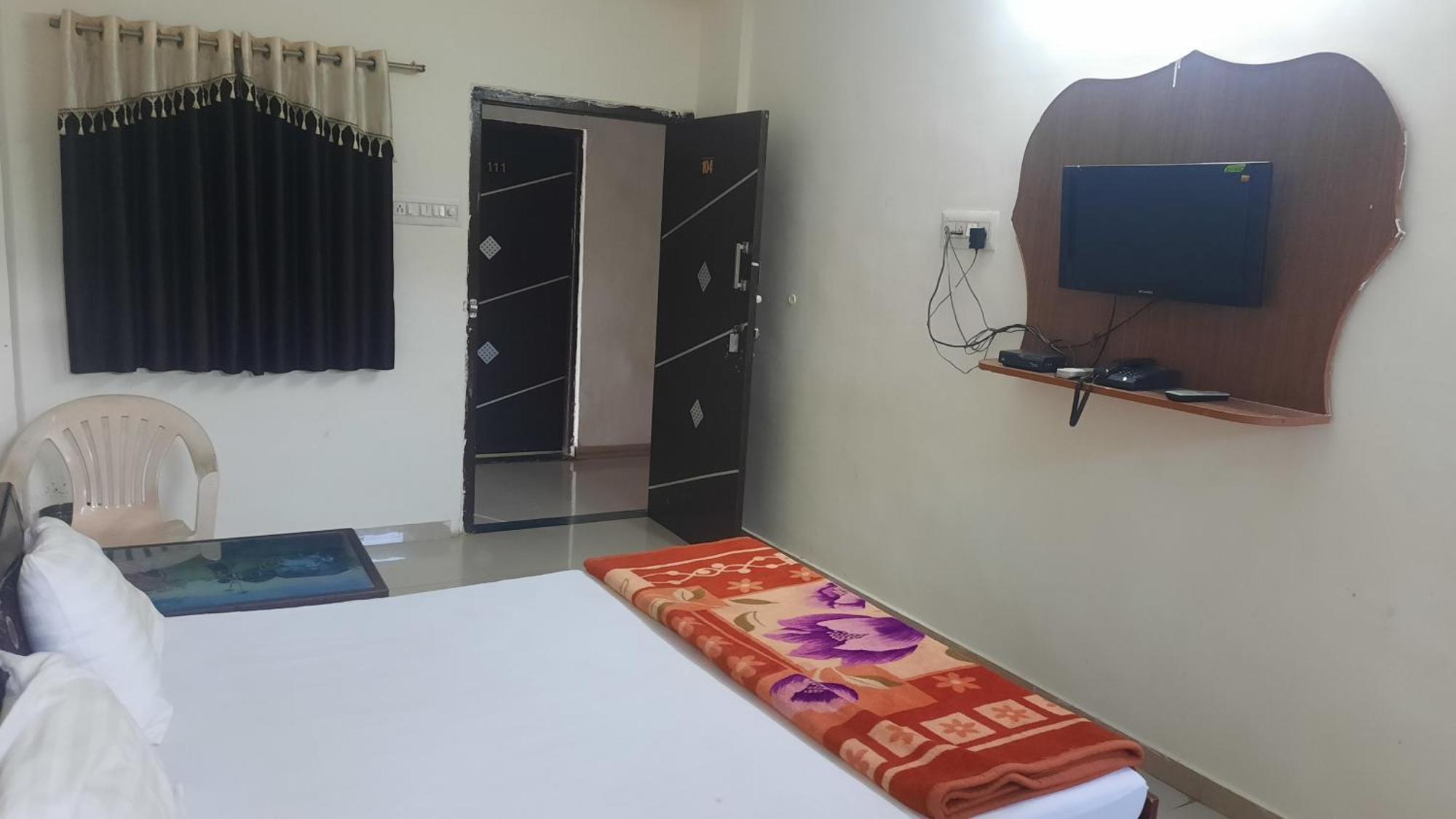 Hotel Rajtilak Guest House Vadali Экстерьер фото